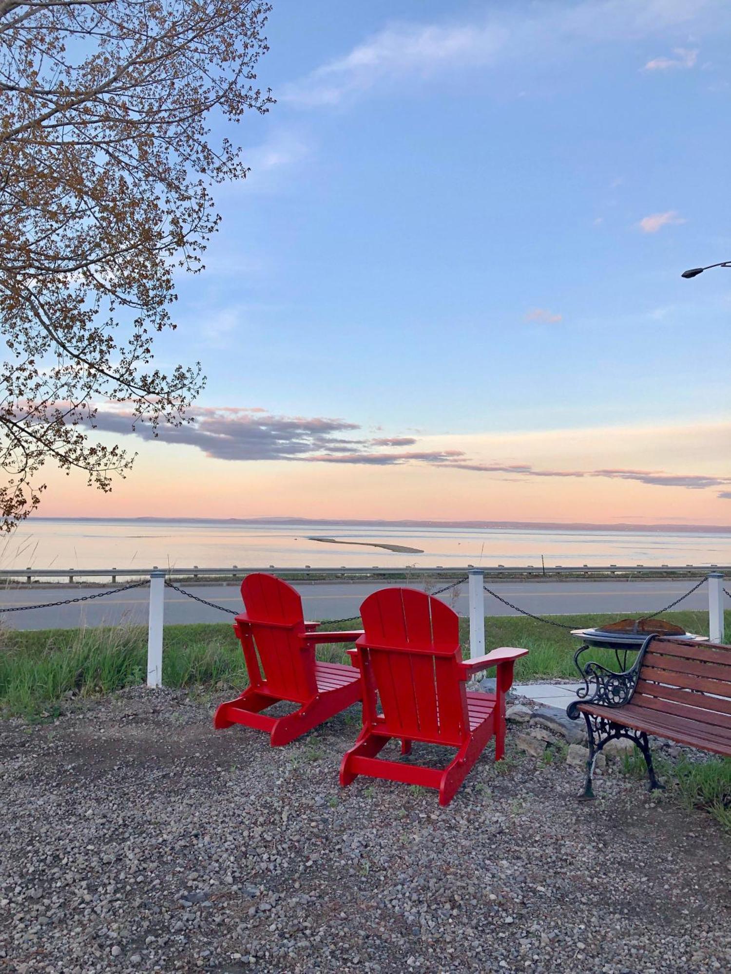 Les Pinsons Des Rives Bed & Breakfast La Malbaie Exterior photo