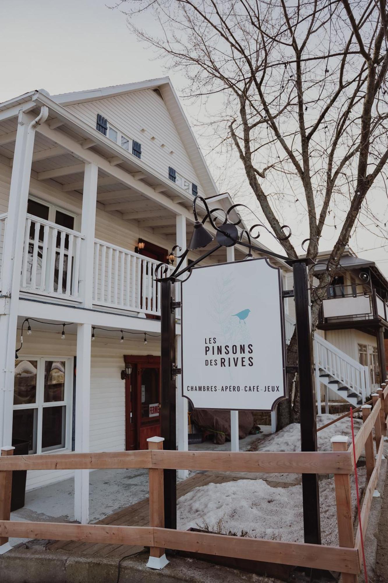 Les Pinsons Des Rives Bed & Breakfast La Malbaie Exterior photo