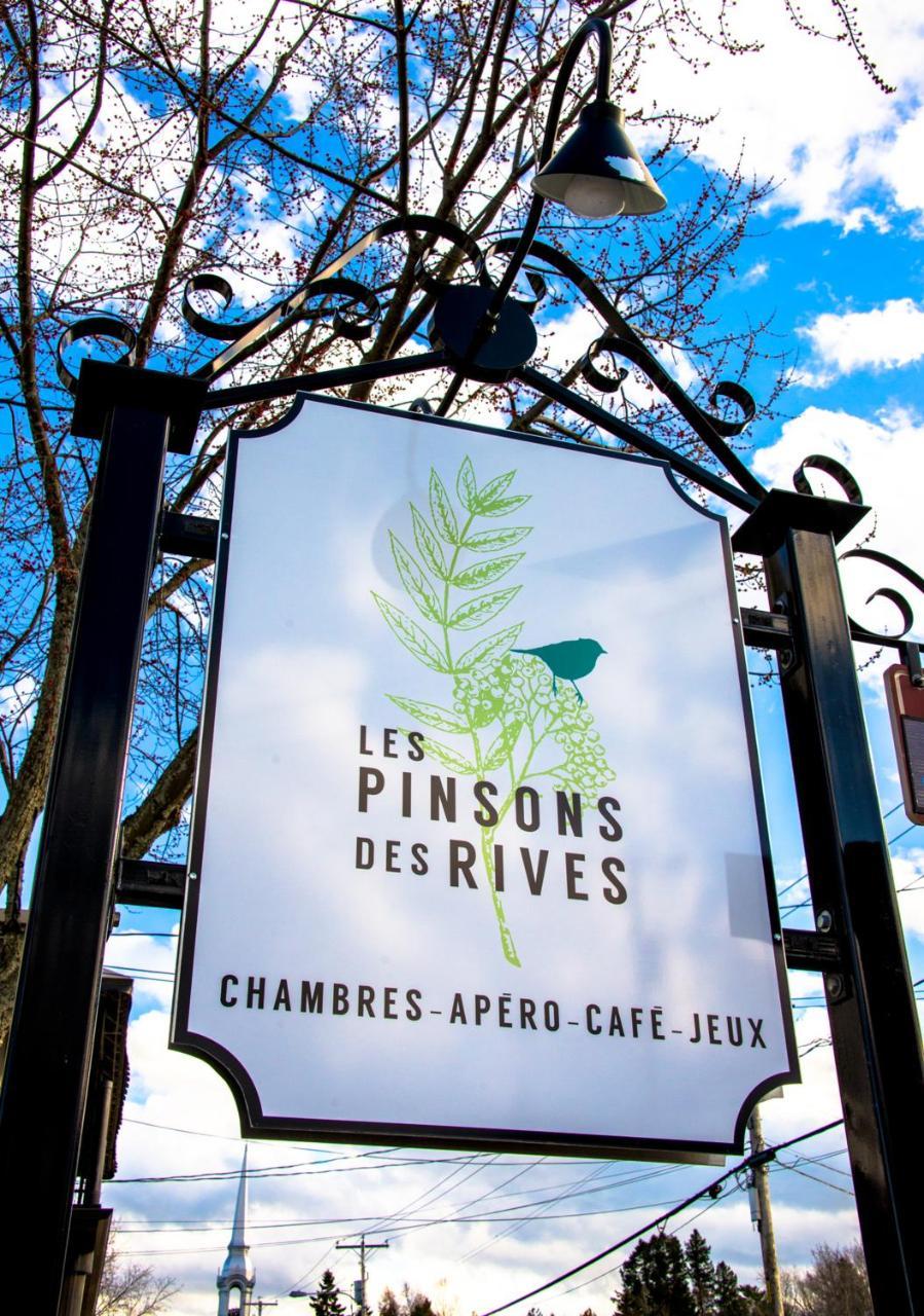 Les Pinsons Des Rives Bed & Breakfast La Malbaie Exterior photo